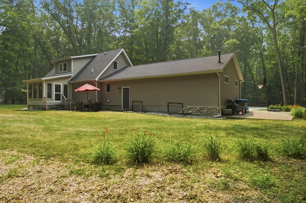 13650 148th Avenue Grand Haven Charter Township MI 49417