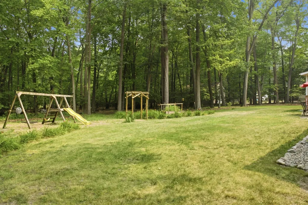 13650 148th Avenue Grand Haven Charter Township MI 49417