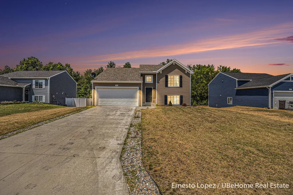 4061 Tributary Drive Holland Charter Township MI 49424