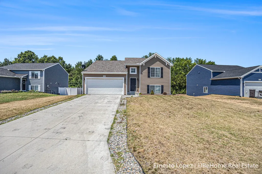 4061 Tributary Drive Holland Charter Township MI 49424
