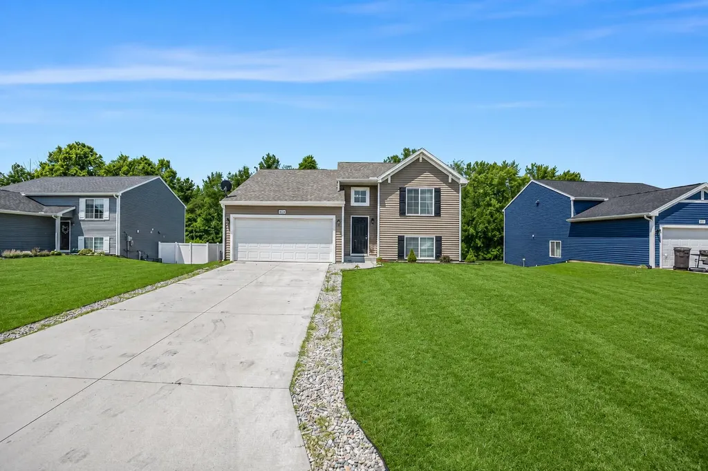 4061 Tributary Drive Holland Charter Township MI 49424