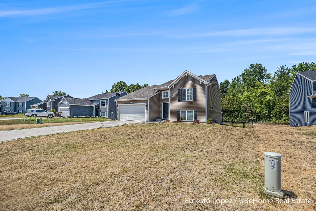 4061 Tributary Drive Holland Charter Township MI 49424