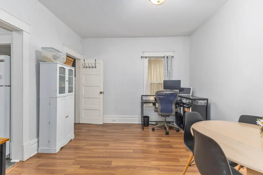 354 W 17th Street Holland City MI 49423