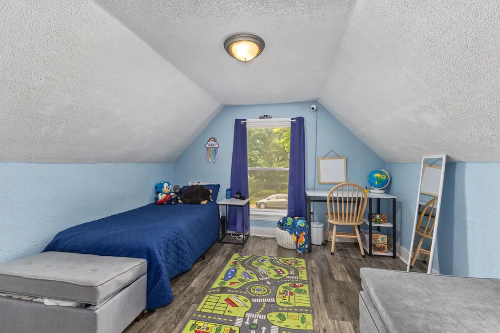 354 W 17th Street Holland City MI 49423