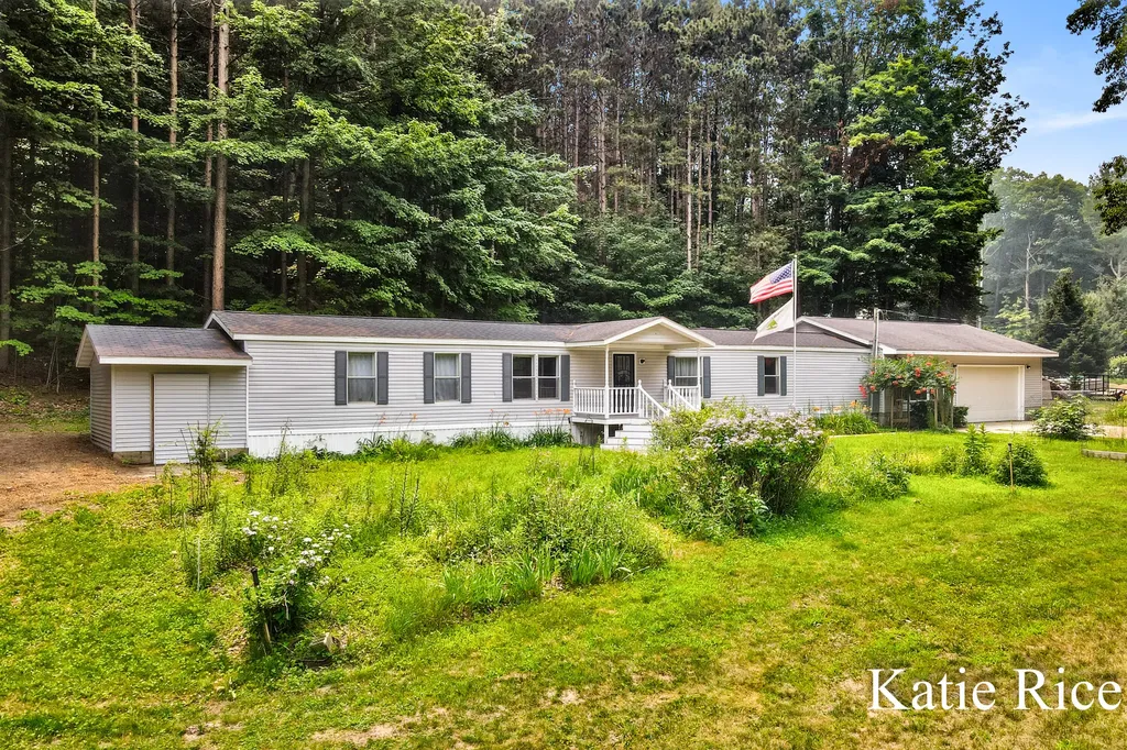 6411 W Cleveland Road Claybanks Township MI 49437