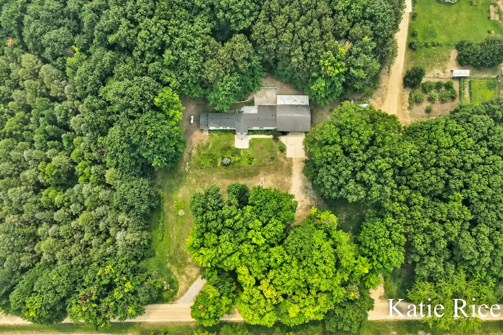 6411 W Cleveland Road Claybanks Township MI 49437