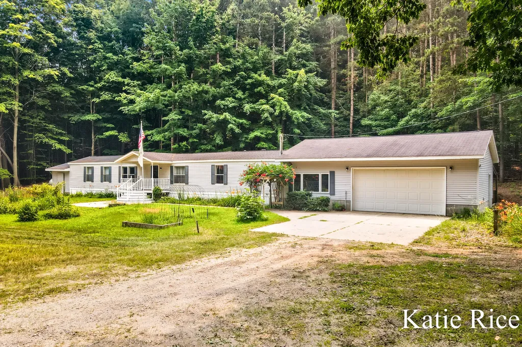 6411 W Cleveland Road Claybanks Township MI 49437