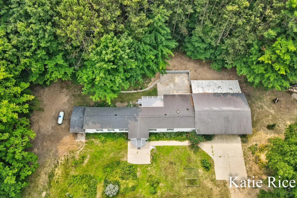 6411 W Cleveland Road Claybanks Township MI 49437
