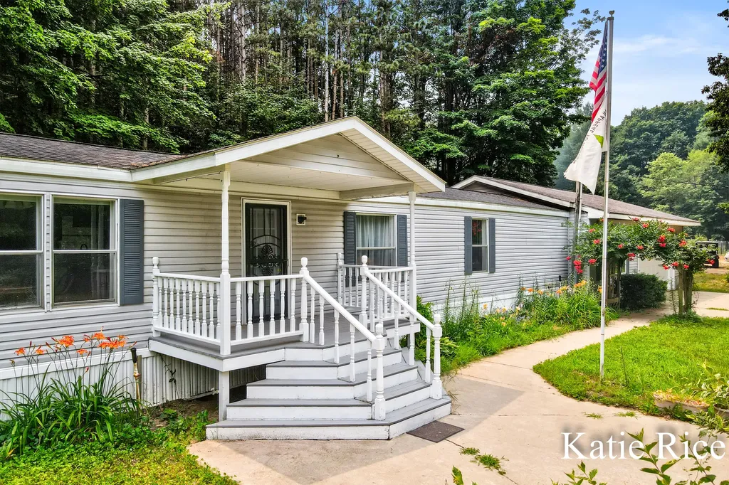 6411 W Cleveland Road Claybanks Township MI 49437