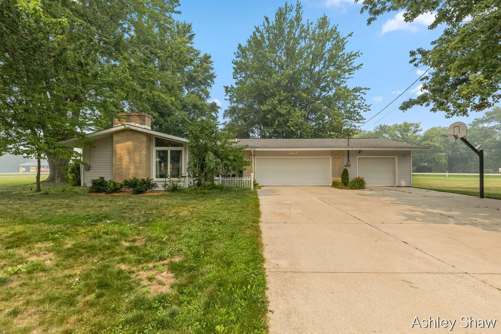 4789 Pleasant Road Overisel Township MI 49419