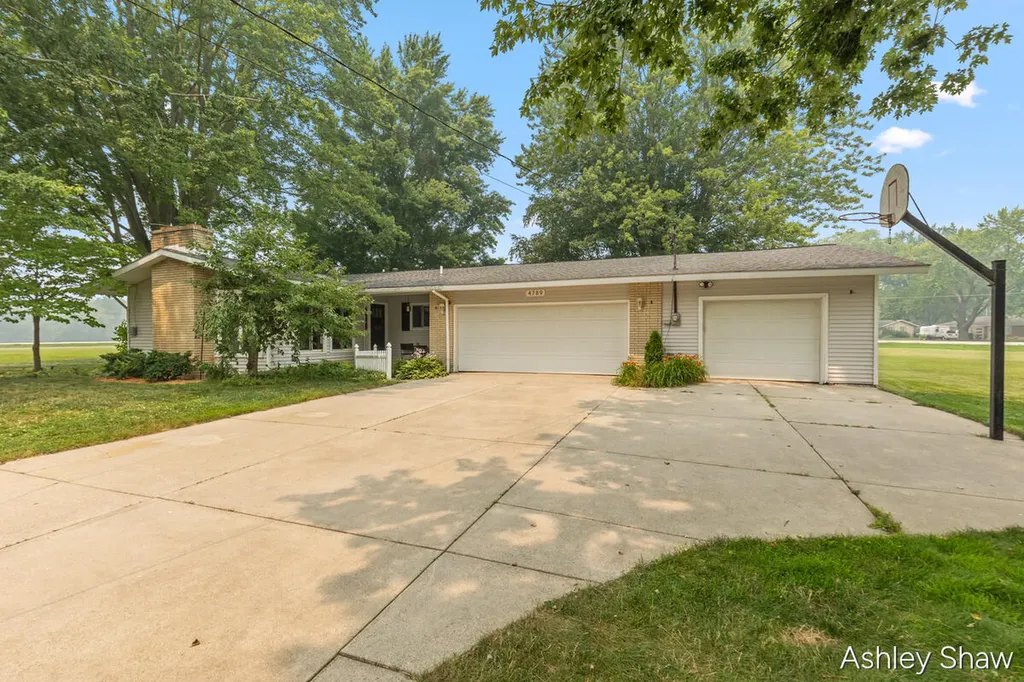 4789 Pleasant Road Overisel Township MI 49419