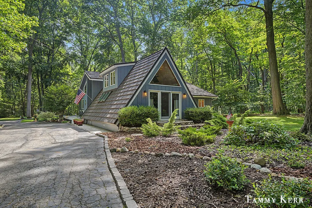 6051 Old Allegan Road Saugatuck Township MI 49453