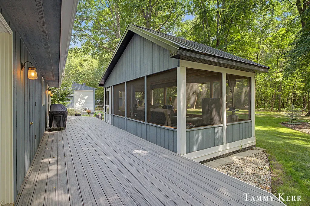6051 Old Allegan Road Saugatuck Township MI 49453