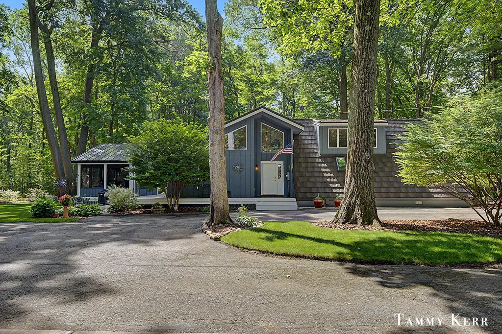 6051 Old Allegan Road Saugatuck Township MI 49453