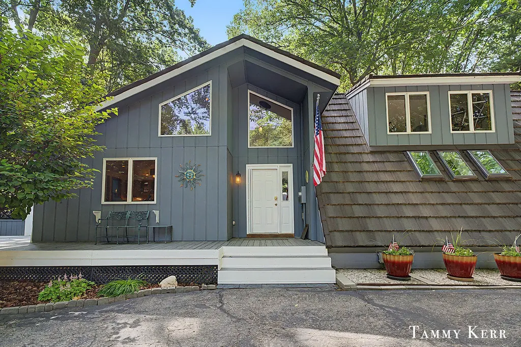 6051 Old Allegan Road Saugatuck Township MI 49453