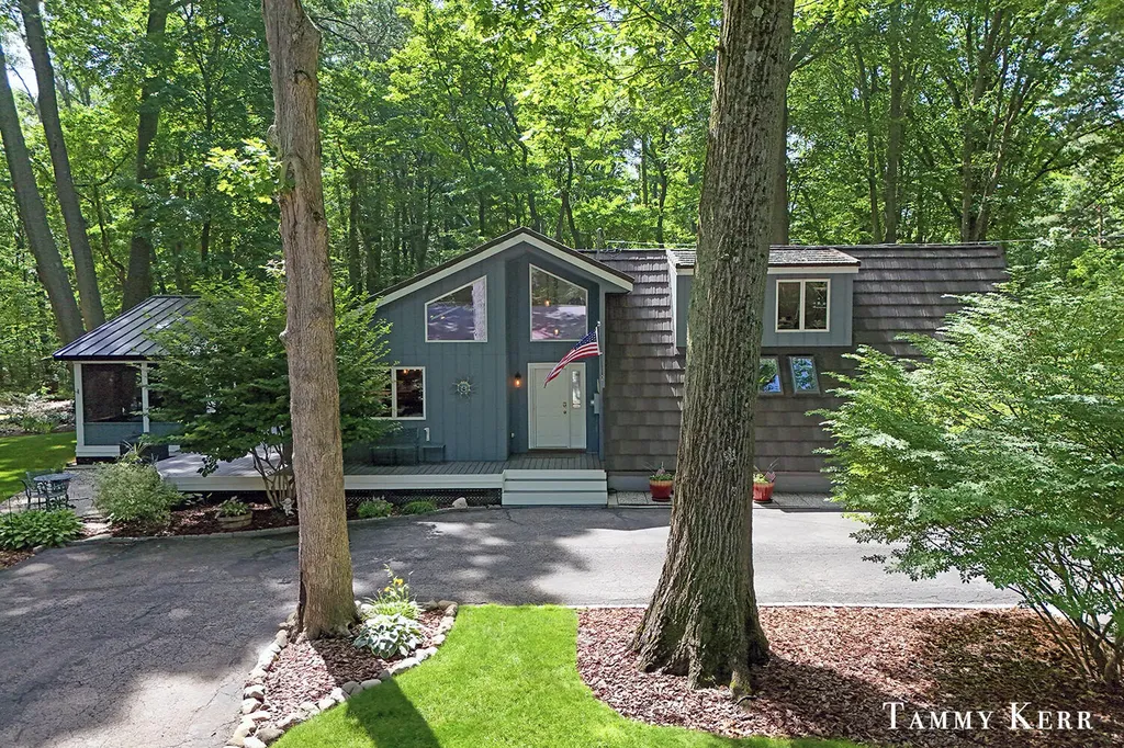 6051 Old Allegan Road Saugatuck Township MI 49453