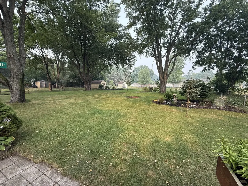 3616 S Sheridan Drive Fruitport Charter Township MI 49444
