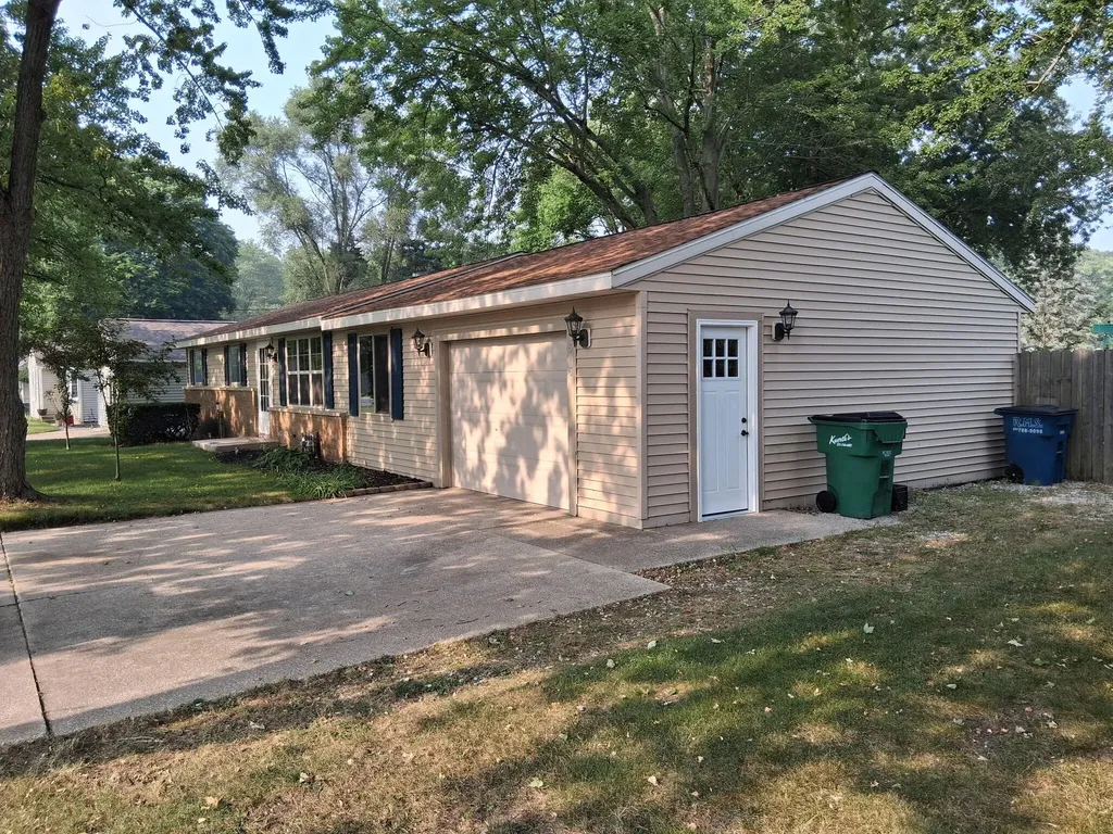 3616 S Sheridan Drive Fruitport Charter Township MI 49444
