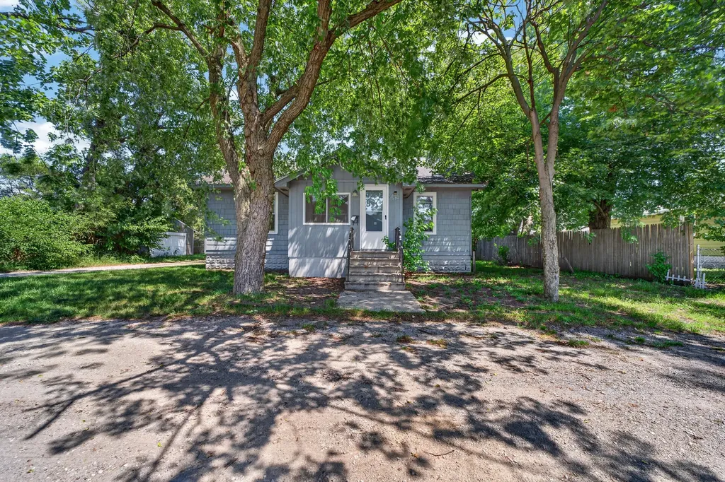 1682 Edwin Street Muskegon City MI 49442