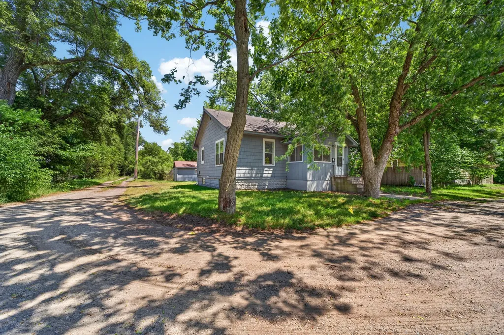 1682 Edwin Street Muskegon City MI 49442