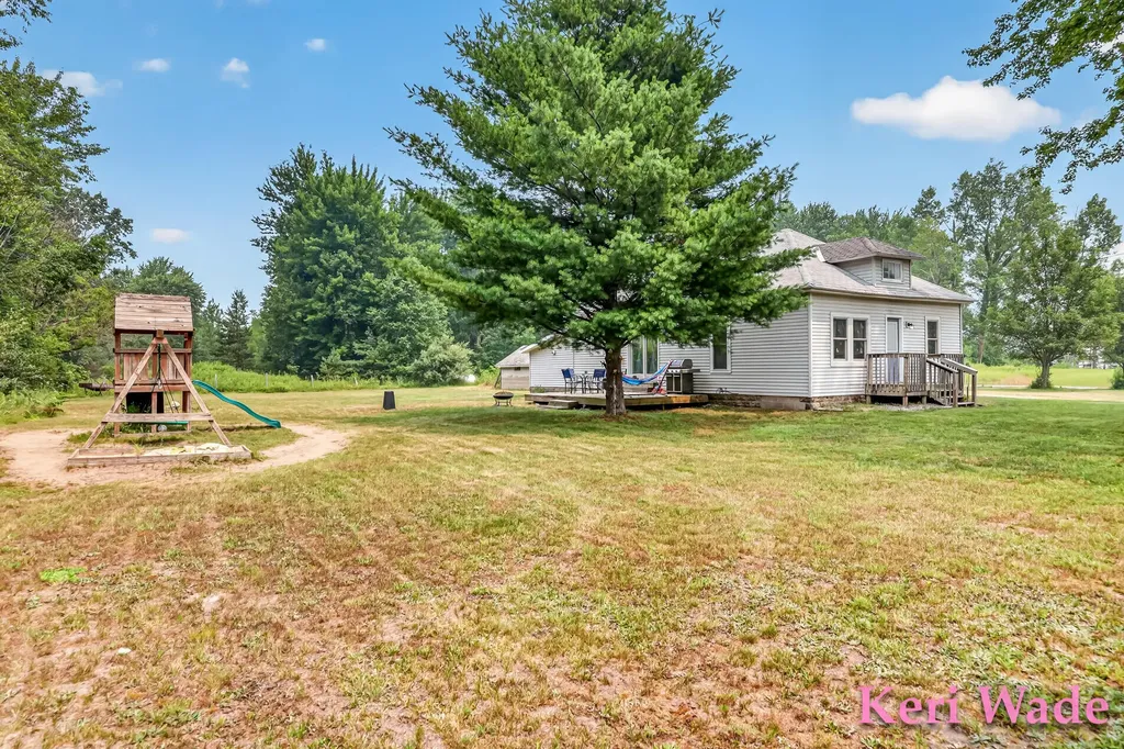 3224 E Tyler Road Dalton Township MI 49445