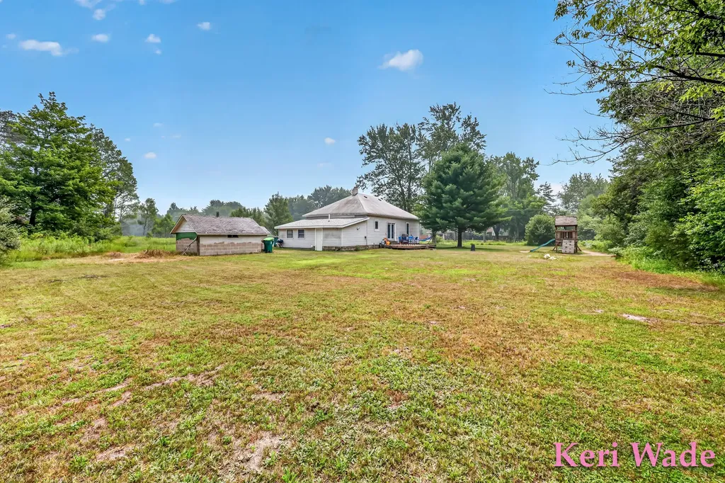3224 E Tyler Road Dalton Township MI 49445