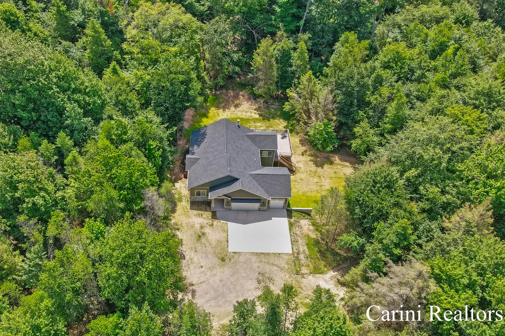 10 Morton Trail White River Township MI 49437