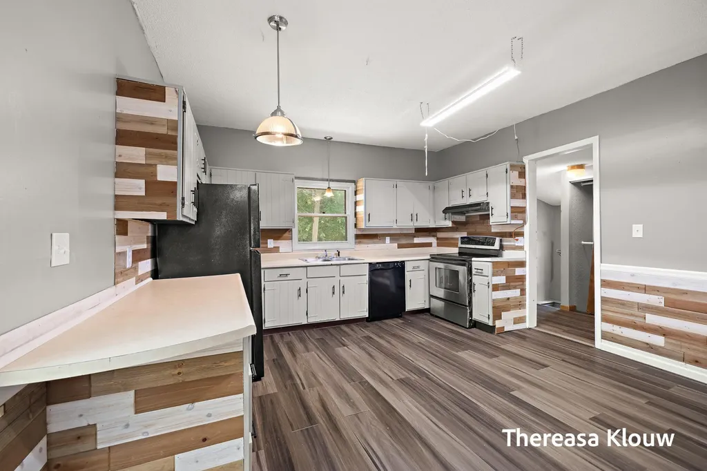 6309 Henry Street Norton Shores City MI 49441