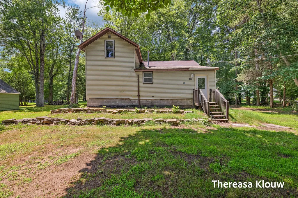 6309 Henry Street Norton Shores City MI 49441