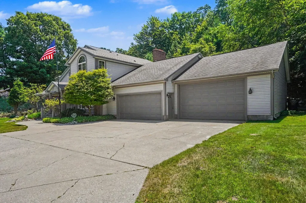 2065 Forest Park Road Norton Shores City MI 49441