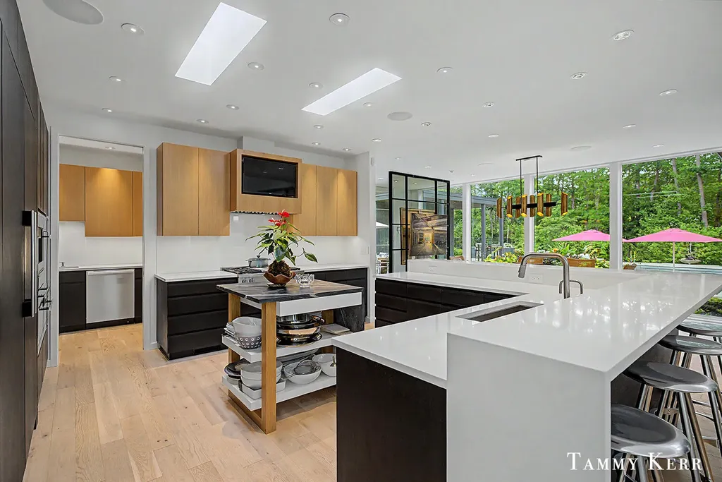 702 Golfview Drive Unknown City MI 49406