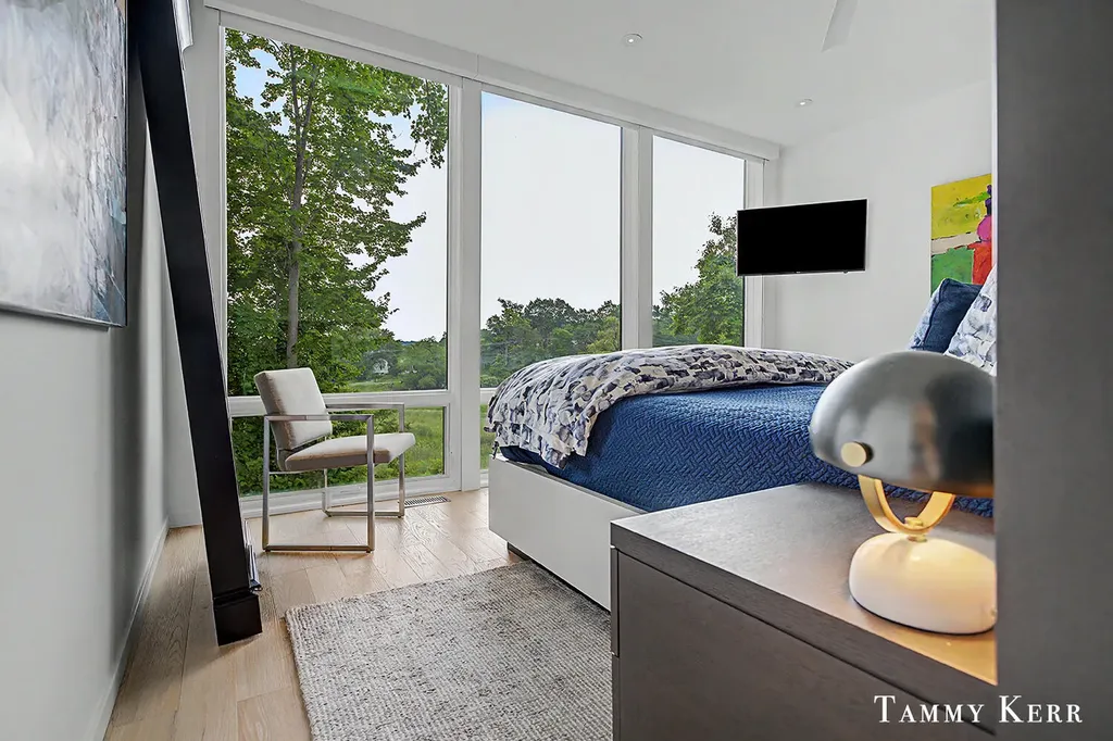 702 Golfview Drive Unknown City MI 49406