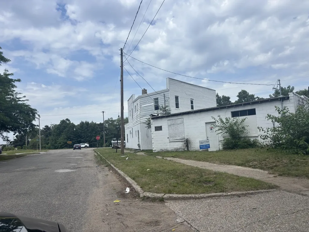 3009&3013 Merriam Street Muskegon Heights City MI 49444