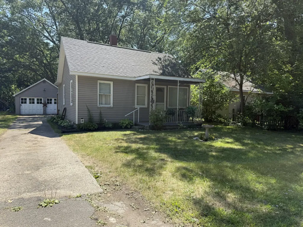 2714 Roberts Street Norton Shores City MI 49444