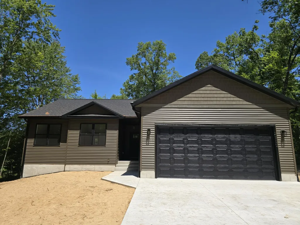 2850 Fenner Road Laketon Township MI 49445