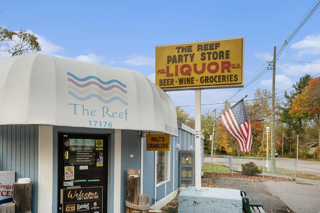 17176 W Spring Lake Road Ferrysburg City MI 49456