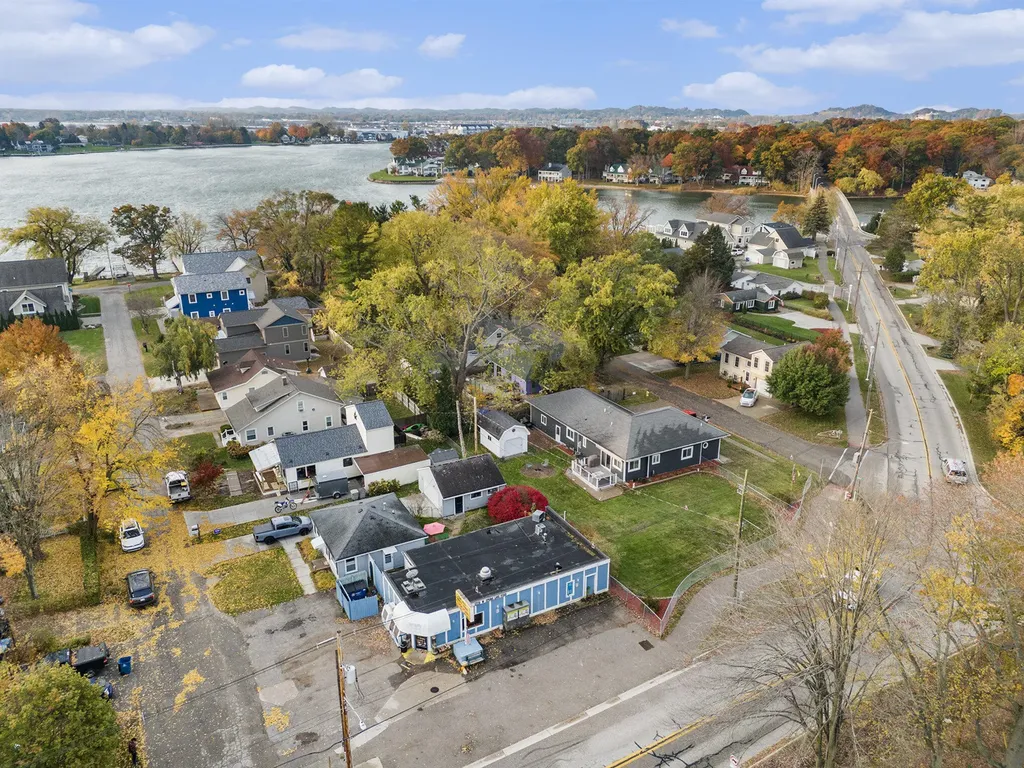 17176 W Spring Lake Road Ferrysburg City MI 49456