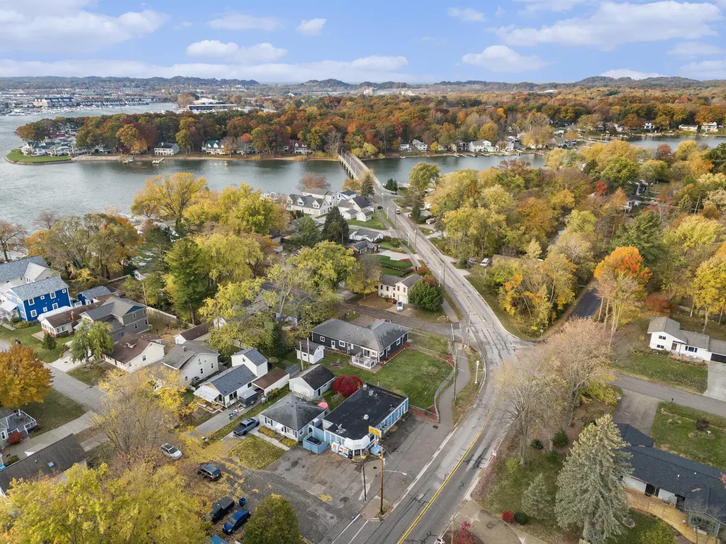 17176 W Spring Lake Road Ferrysburg City MI 49456