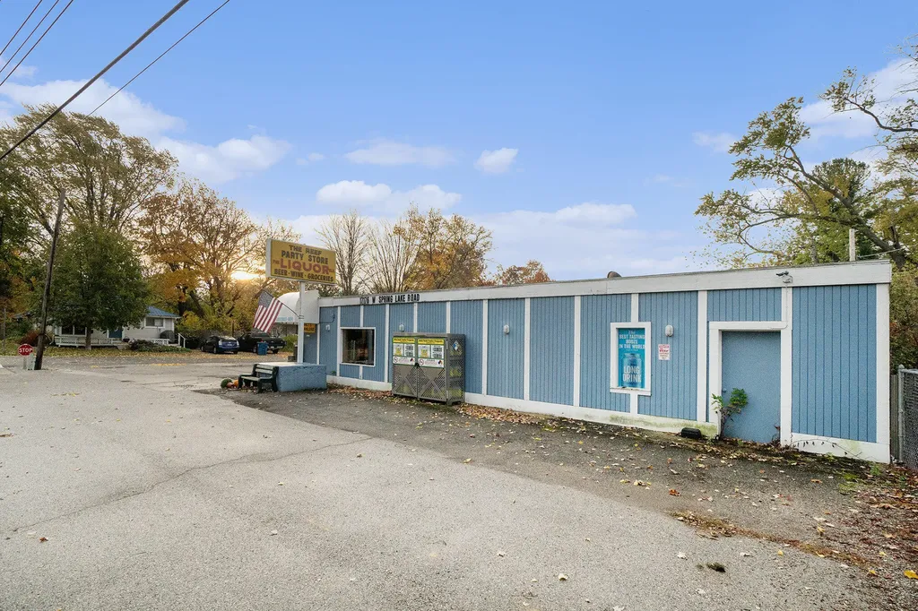 17176 W Spring Lake Road Ferrysburg City MI 49456