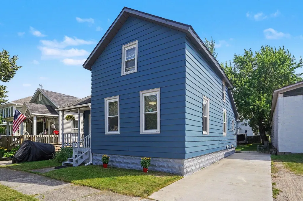 312 Elliott Avenue Grand Haven City MI 49417