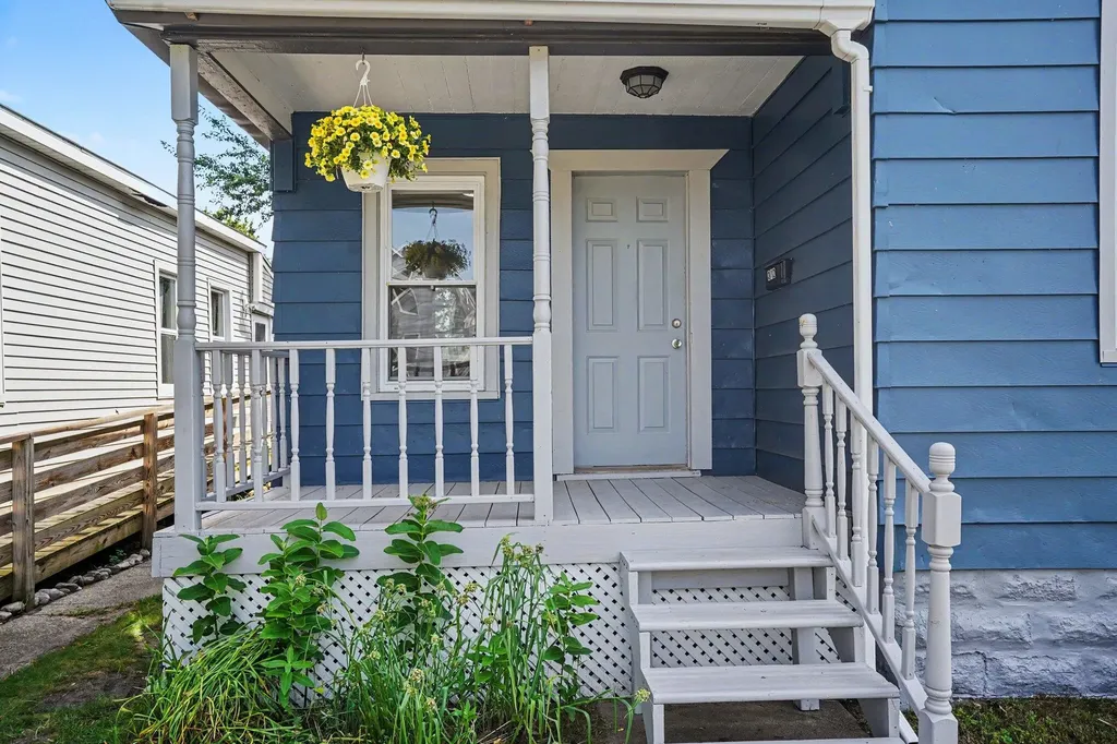 312 Elliott Avenue Grand Haven City MI 49417