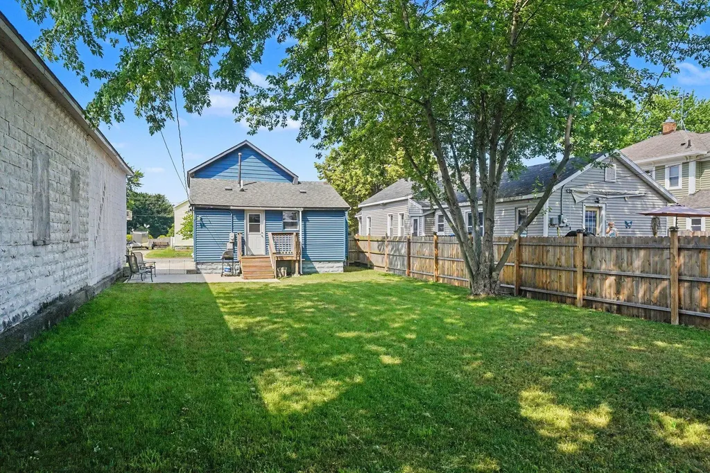 312 Elliott Avenue Grand Haven City MI 49417