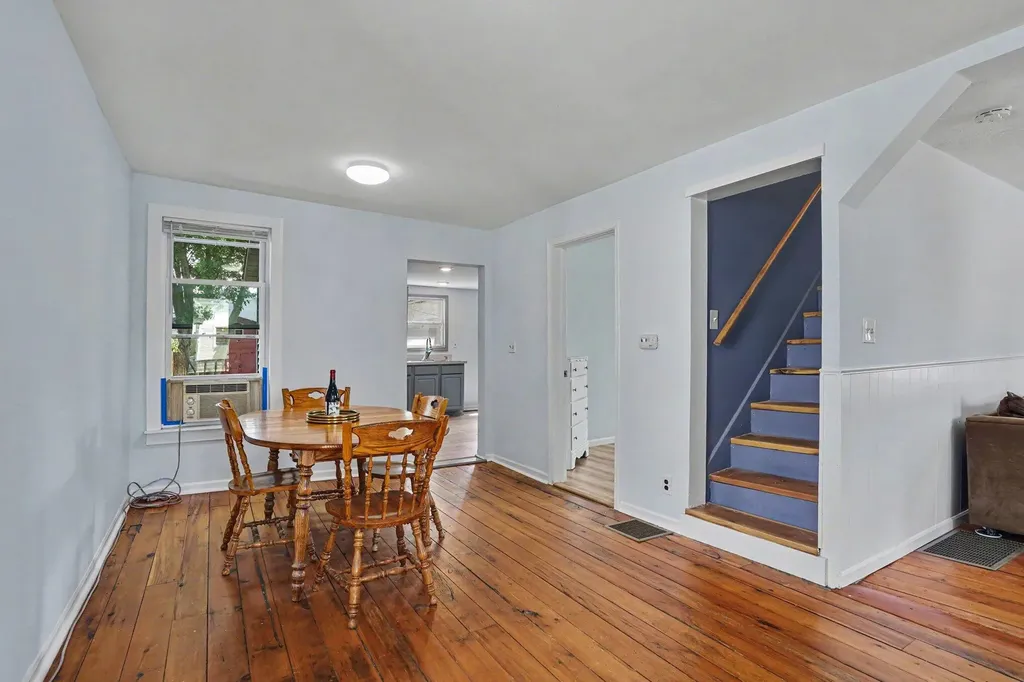 312 Elliott Avenue Grand Haven City MI 49417