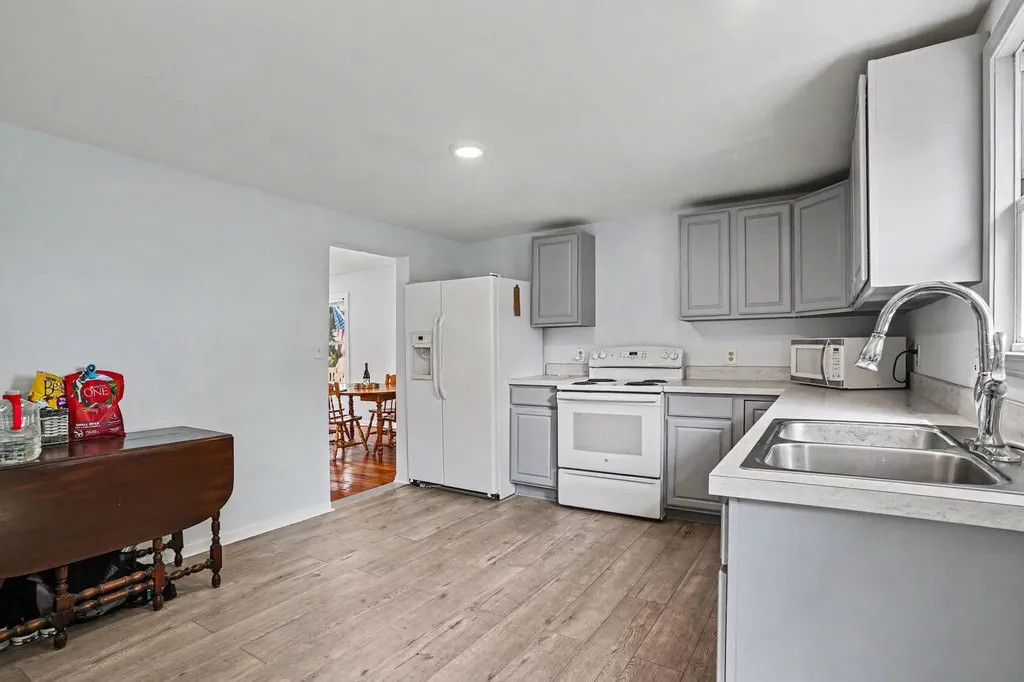 312 Elliott Avenue Grand Haven City MI 49417