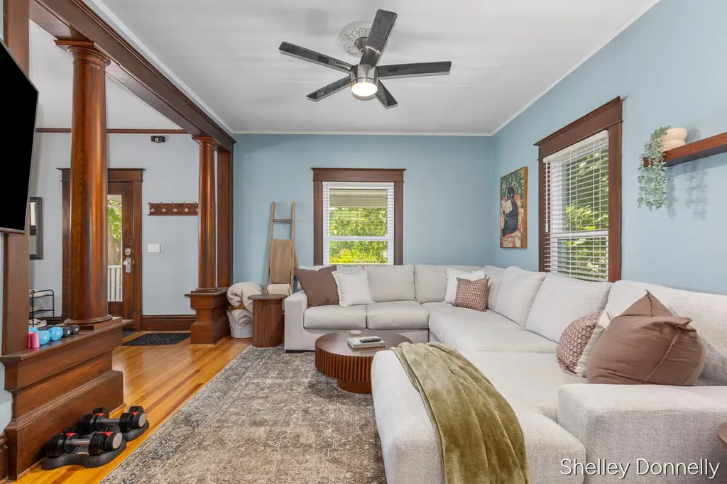 847 Innes Street NE Grand Rapids City MI 49503
