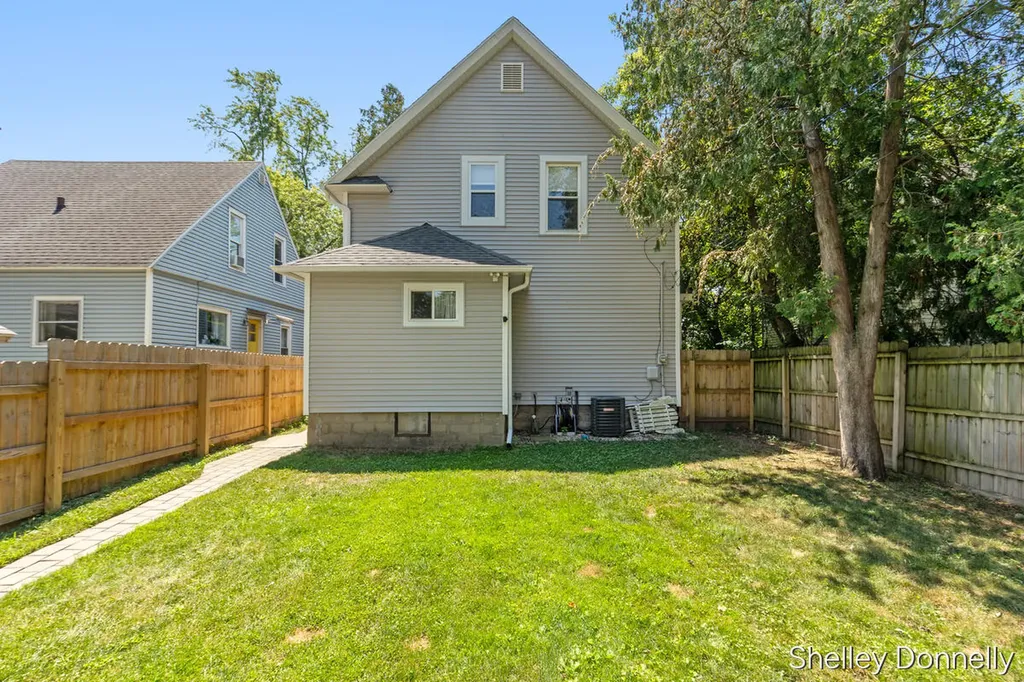847 Innes Street NE Grand Rapids City MI 49503
