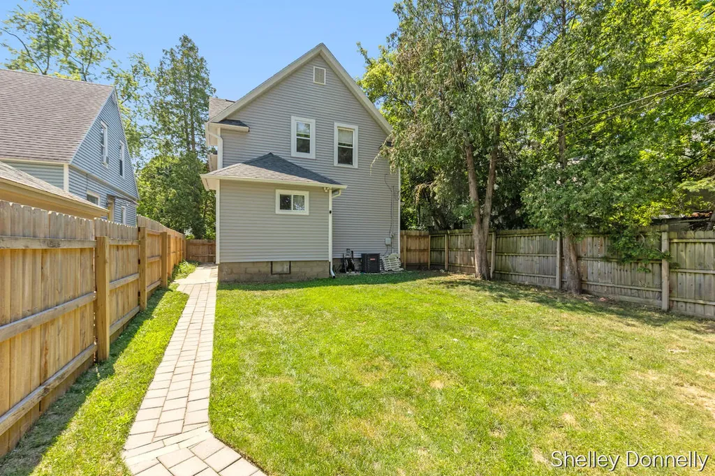 847 Innes Street NE Grand Rapids City MI 49503