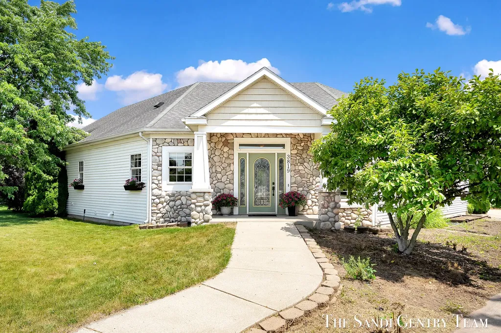 3819 Acadia Drive Georgetown Charter Township MI 49426