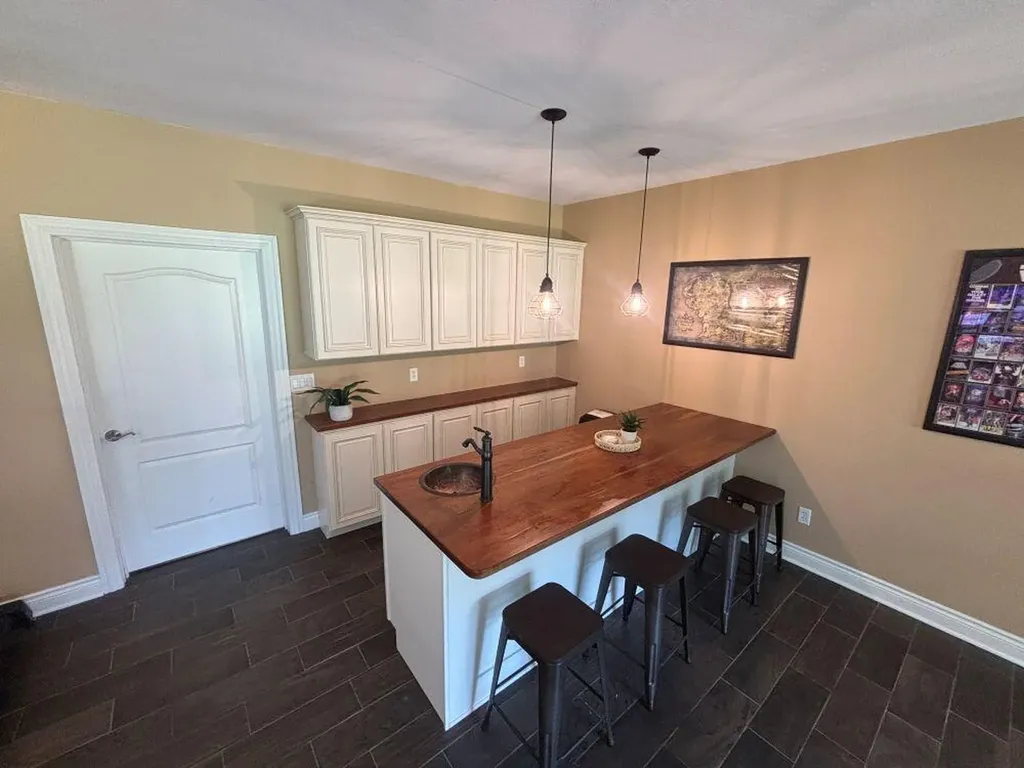 8813 W W Avenue Prairie Ronde Township MI 49087