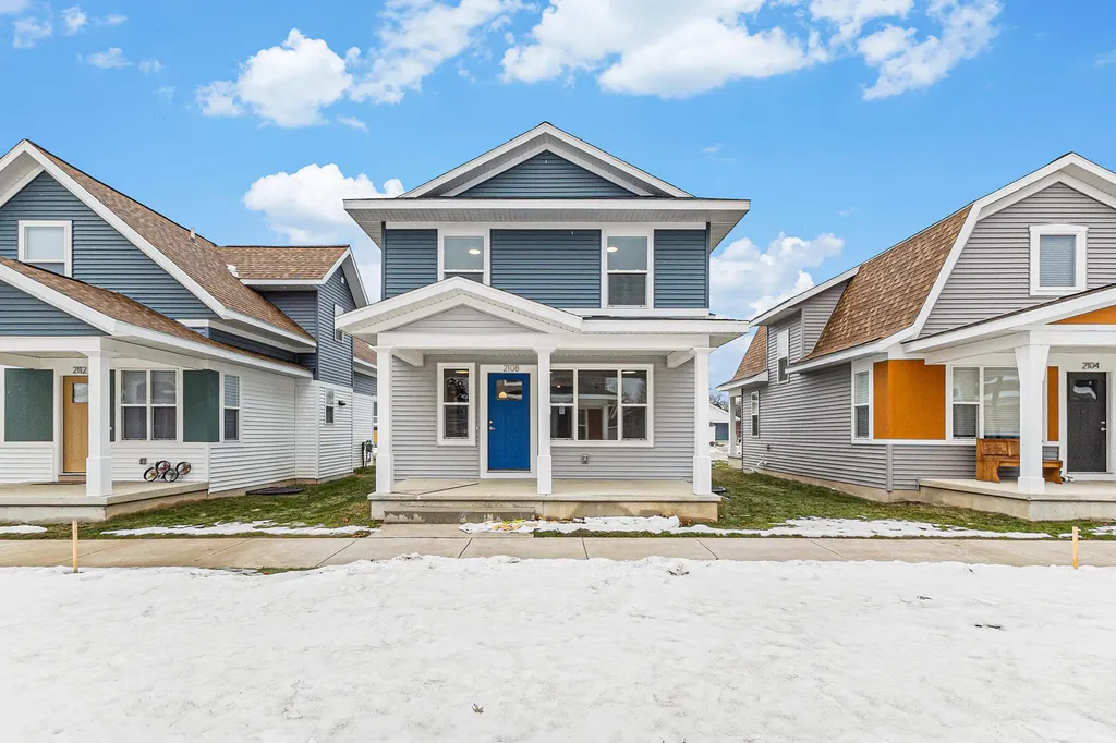 2108 Willard Avenue SE Grand Rapids City MI 49507